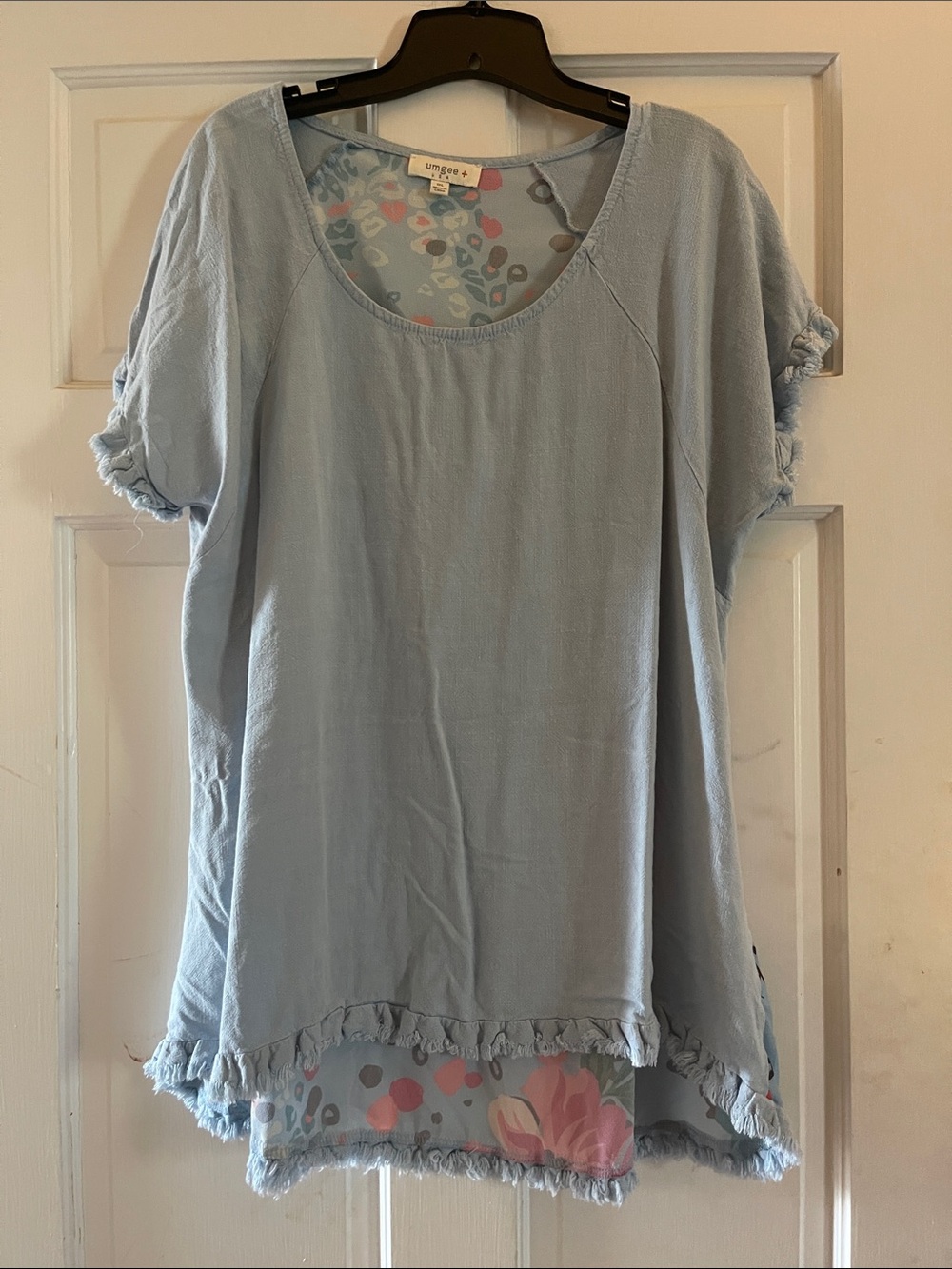 Umgee Top Women's 1X Blue Multicolor Linen Blend Boho Floral Back Fringe Shirt
